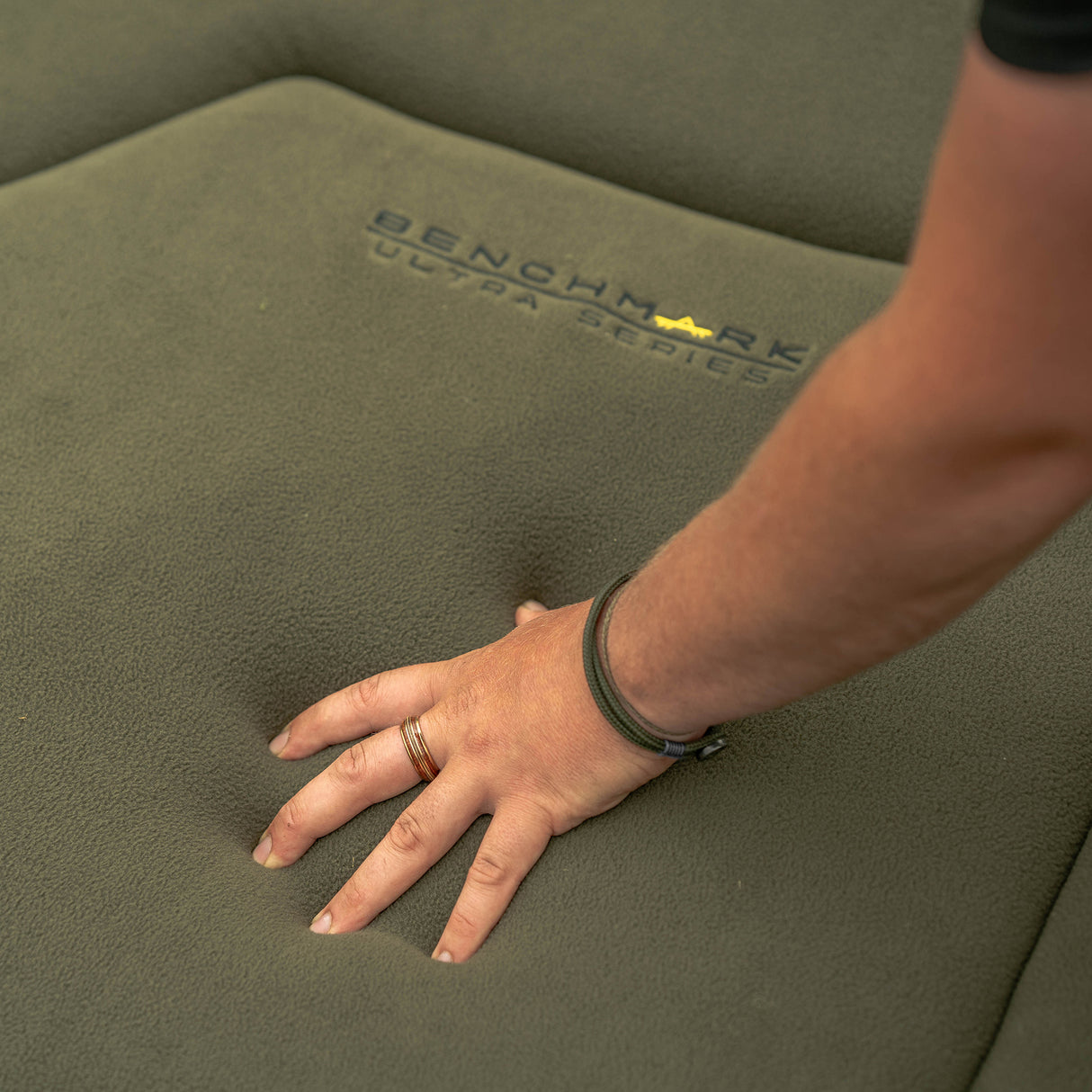 Bed Chair Avid Carp Benchmark Ultra Standard 6 legs