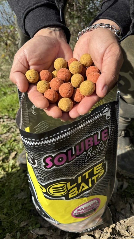 Boilies Solubles Pro Elite Baits Banana Strawberry 20 mm 3.5 Kg