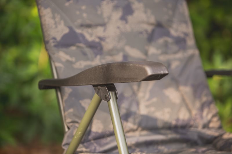 Undercover Camo Recliner Solar Chair