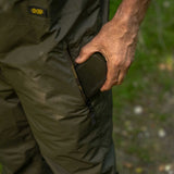 Waterproof suit Avid Carp Revolve