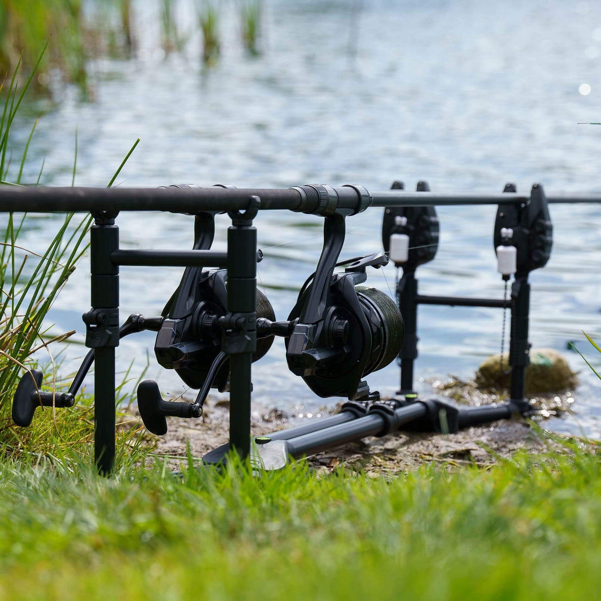 Tripod Avid Carp Revolve Super Low 2-3 rods