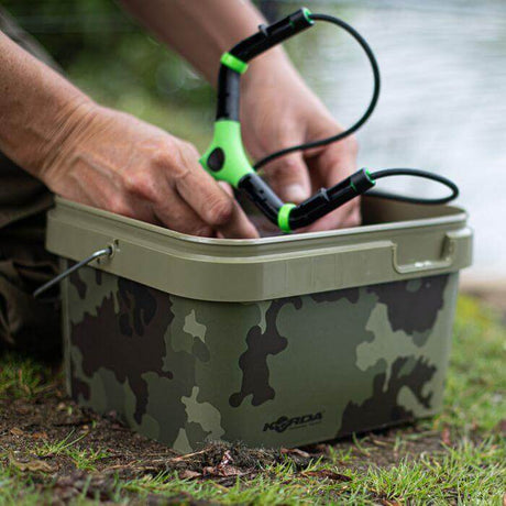 Cubo 5 litros camuflaje Korda Compac 1